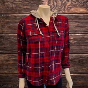 3/$20 New Look Red Top